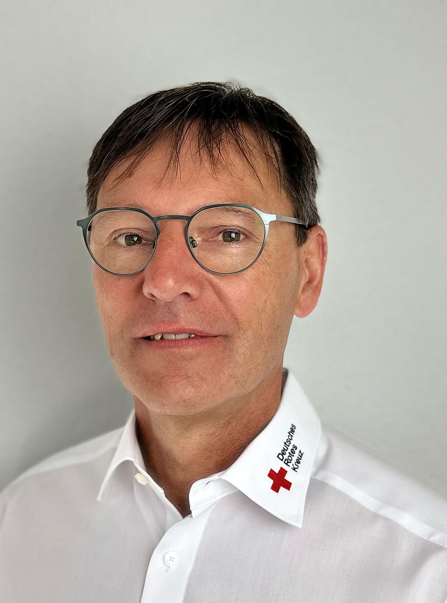 Porträtaufnahme von Jörg Stingl, Geschäftsführer der Rettungsdienst Oberes Vogtland gGmbH.